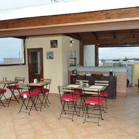 Rooms And Breakfast Zefiro Guest house 3*