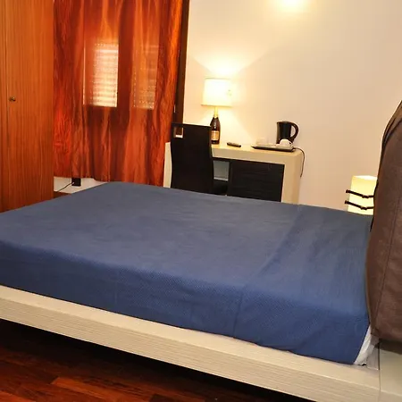 Guest house Rooms And Breakfast Zefiro 3*